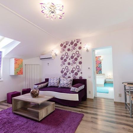 בוקרשט Queen Holiday Apartment מראה חיצוני תמונה